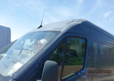 2019 Mercedes-Benz Sprinter 2500 High Roof V6/Standard Roof V6 z USA, uszkodzony, nr VIN WD4PF0CD6KP044032